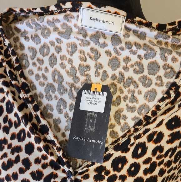 Kayla’s Armoire Leopard Print button Front Knit Dress Size Large NWT - Picture 6 of 6